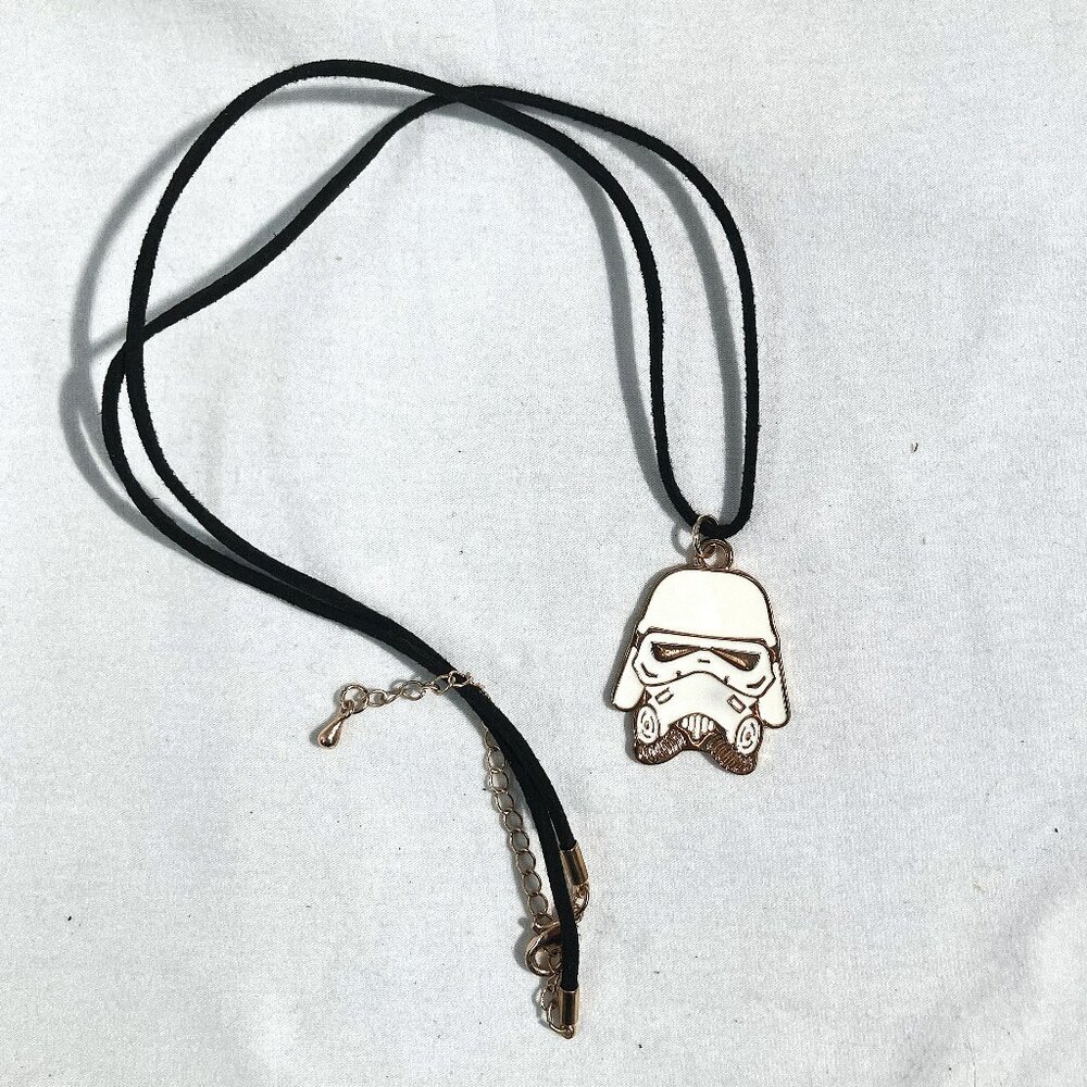Never Released - Bioworld Star Wars Mudtrooper Pendant and Suede Necklace